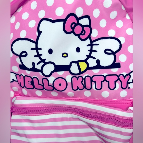 Hello Kitty Backpack - Picture 2 of 3